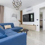 Private Complex For Up To 16 Guests Krk