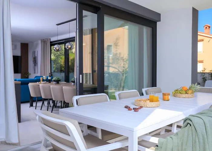 Private Complex For Up To 16 Guests Krk Krk Town