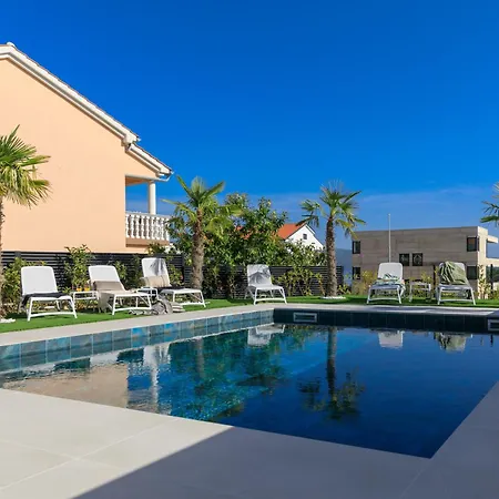Private Complex For Up To 16 Guests Krk Krk Town