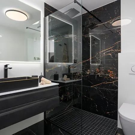 Private Complex For Up To 16 Guests Krk Krk Town