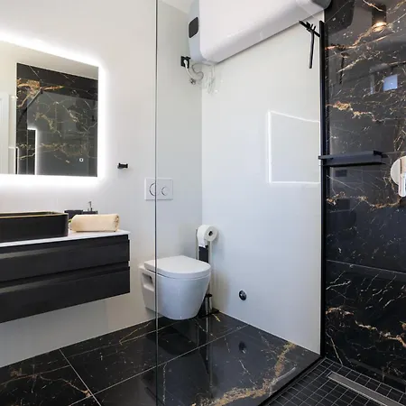 Private Complex For Up To 16 Guests Krk Krk Town