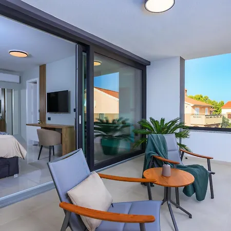 Private Complex For Up To 16 Guests Krk Villa Krk Town