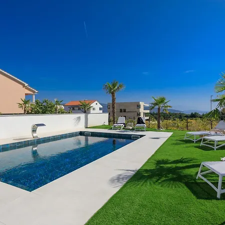 Private Complex For Up To 16 Guests Krk Villa