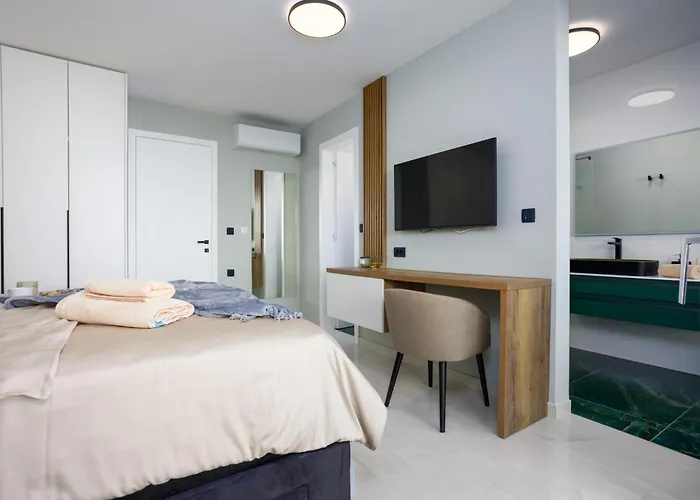 Private Complex For Up To 16 Guests Krk * Krk Town