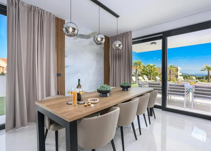 Private Complex For Up To 16 Guests Krk Vila Krk Town