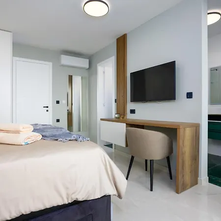 Private Complex For Up To 16 Guests Krk * Krk Town